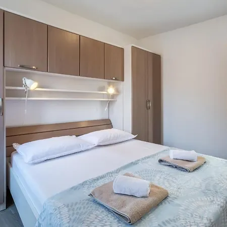 Sonja Apartman *