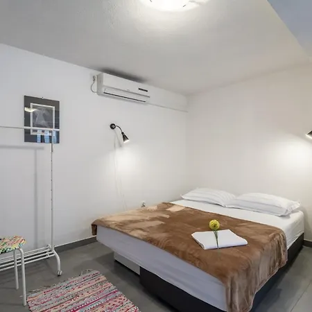 Sonja Apartment *